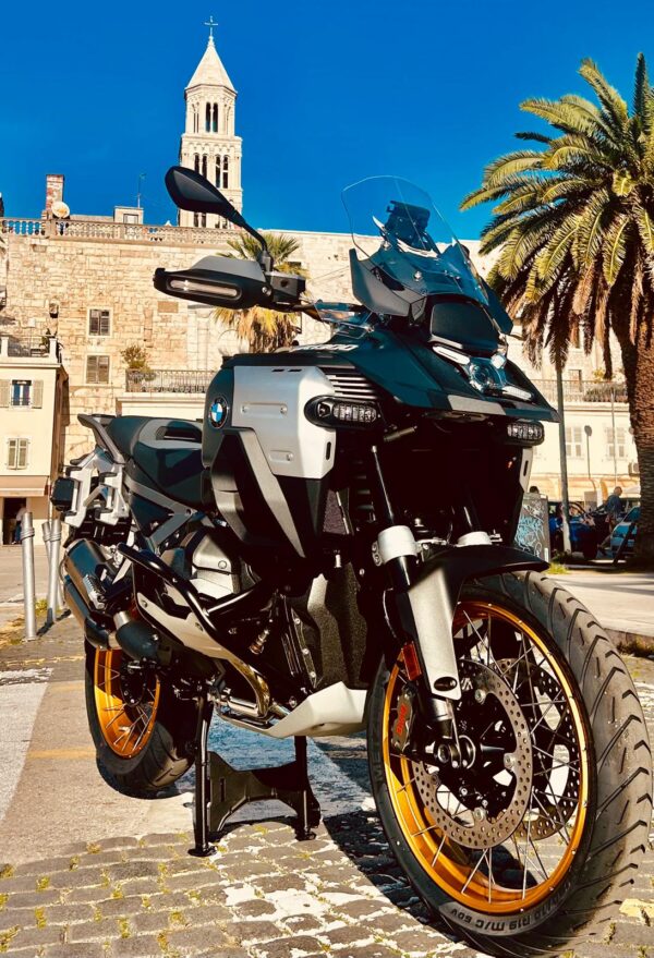 BMW R 1300 GS ADVENTURE rental Croatia